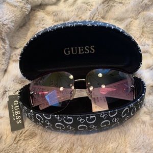 Guess women’s sunglasses- brand new